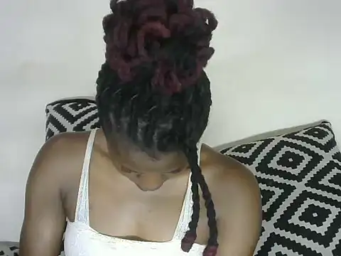 Pretty-emmie online show from 02/17/25, 09:52