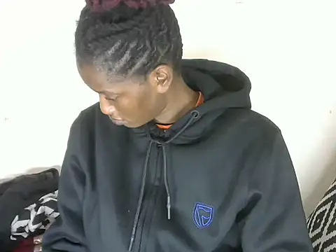 Pretty-emmie online show from 02/18/25, 06:47