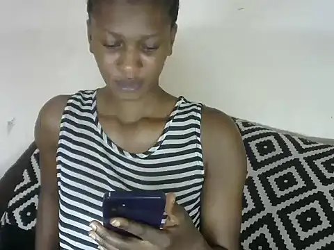 Pretty-emmie online show from 02/19/25, 02:01