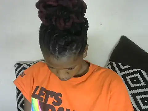 Pretty-emmie online show from 02/20/25, 05:12