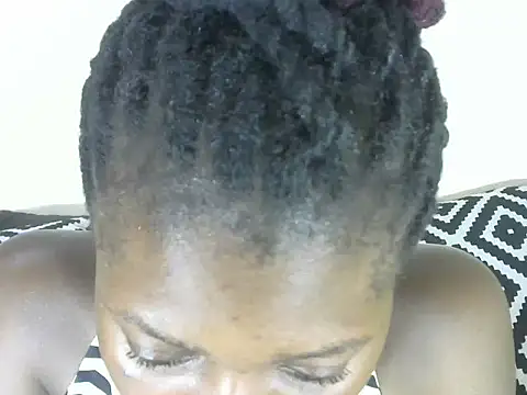 Pretty-emmie online show from 02/24/25, 09:20