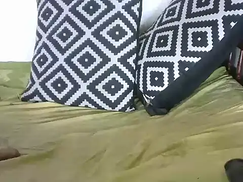 Pretty-emmie online show from 03/22/25, 05:31