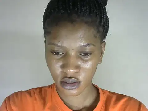 Pretty-emmie online show from 10/02/25, 04:08