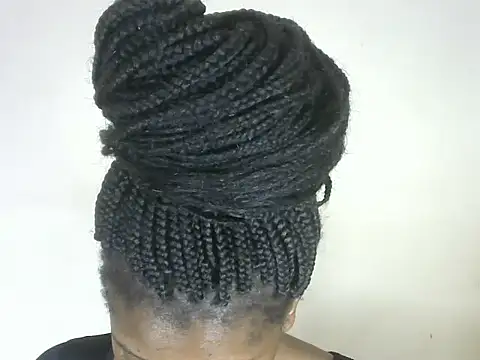 Pretty-emmie online show from 10/05/25, 04:49