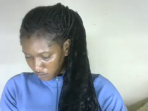 Pretty-emmie online show from 11/03/25, 07:42