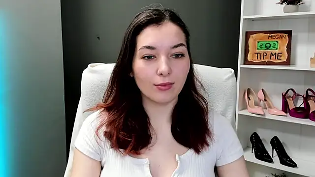 Snapshot of Meagn_Extasy chatting on 05/19/26, 06:42 Meagn Extasy online show from 05/19/26, 06:42