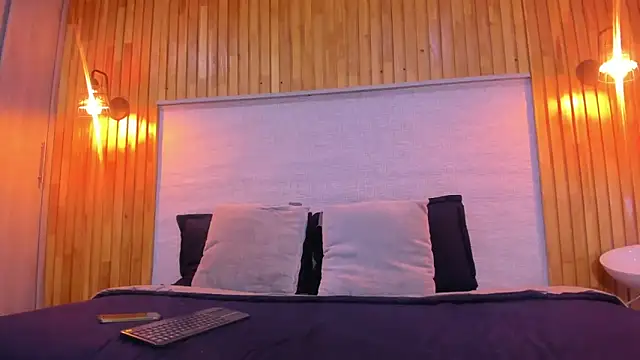 amelialeen7 online show from 12/22/24, 01:22