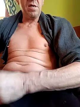 Bigloggz online show from 02/15/26, 01:31