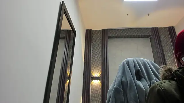 selene red  online show from 03/15/26, 01:22