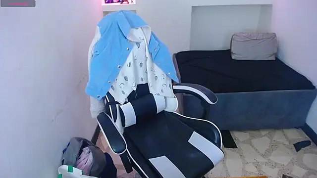 Bonnye star online show from 12/15/25, 05:44