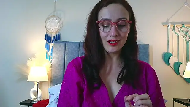 IberianMoonMK online show from 02/05/26, 06:01