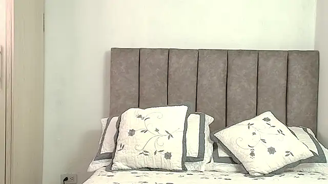 karina lewis  online show from 07/27/26, 06:09