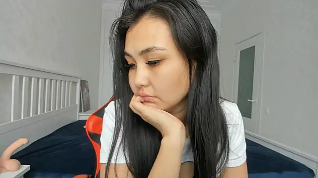 Missykitty01 online show from 02/13/25, 07:03