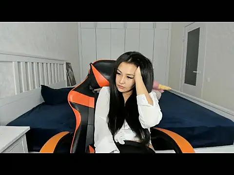 Missykitty01 online show from 09/18/25, 03:25