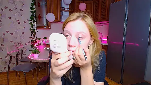 Snapshot of SexyNadi chatting on 09/18/25, 01:18 SexyNadi online show from 09/18/25, 01:18