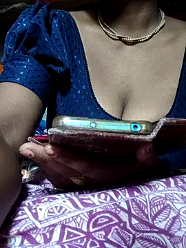 DARK WINE  online show from 09/19/25, 06:37