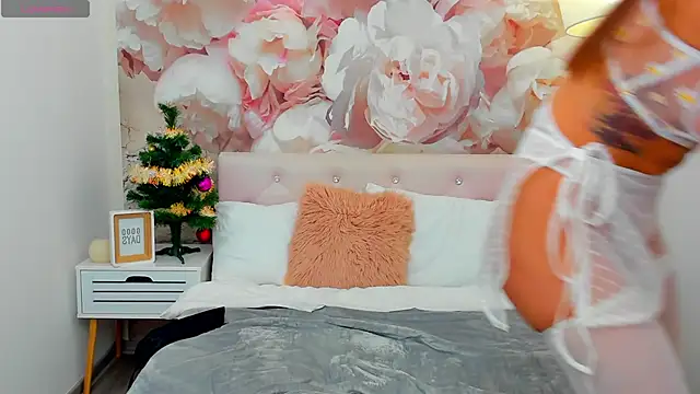 AprilWong online show from 12/20/25, 06:20