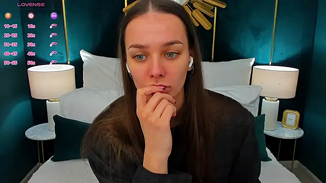 AprilWong online show from 02/08/26, 06:06