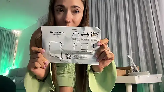 Snapshot of Mika_Miller chatting on 09/11/25, 07:25 Mika Miller online show from 09/11/25, 07:25