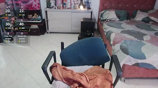 Avril2001 online show from 10/24/25, 02:30