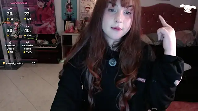 Snapshot of Avril2001 chatting on 05/03/26, 05:13 Avril2001 online show from 05/03/26, 05:13