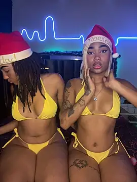 Snapshot of Lya-Kasandra chatting on 12/10/24, 01:43 Lya-Kasandra online show from 12/10/24, 01:43