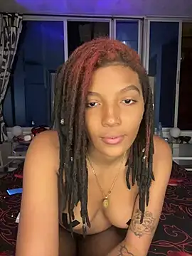 Snapshot of Lya-Kasandra chatting on 01/25/25, 03:09 Lya-Kasandra online show from 01/25/25, 03:09