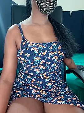 Midnight Blossom online show from 05/10/26, 10:37