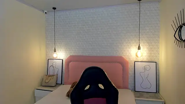 Kittytimberlake online show from 10/10/25, 12:26