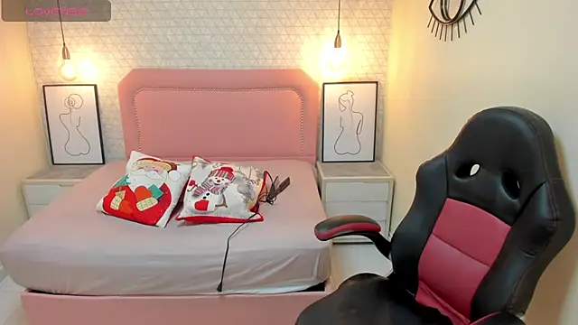 Kittytimberlake online show from 12/02/25, 12:21