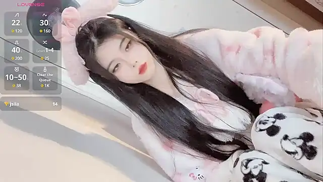 Qedgjwyz1 online show from 01/13/25, 06:49