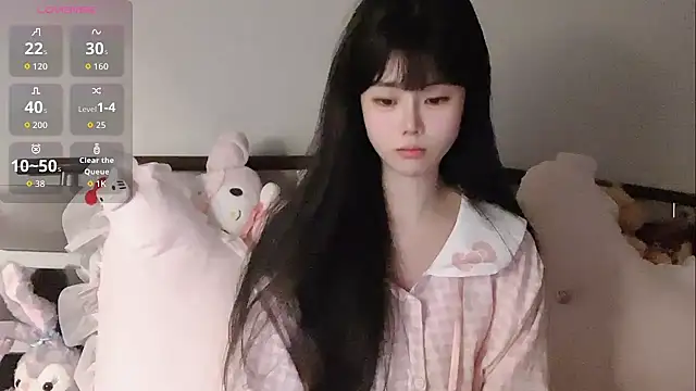 Qedgjwyz1 online show from 04/13/26, 10:48