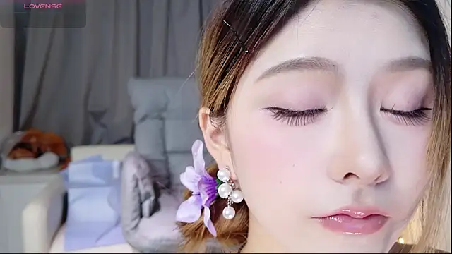 Momoever123456 online show from 11/30/25, 02:32