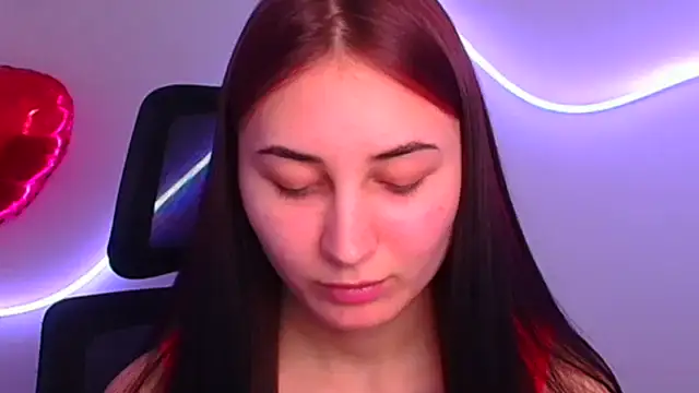 Jennifer Blum online show from 02/25/25, 06:20