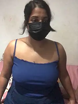 NOORA-GIRL online show from 02/17/25, 09:41