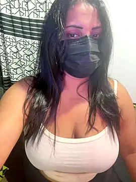 NOORA-GIRL online show from 11/26/25, 01:56