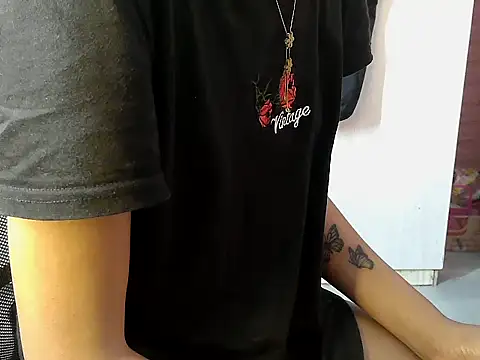 Destiny Desire online show from 11/20/25, 12:27