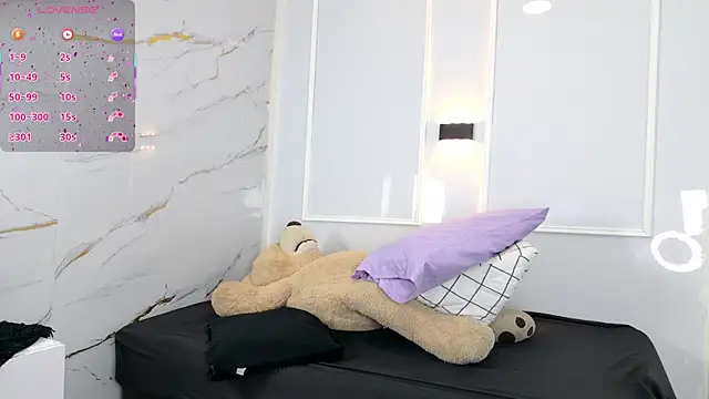 zorravioletta1 online show from 02/10/26, 11:36