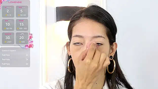 zorravioletta1 online show from 04/22/26, 12:50