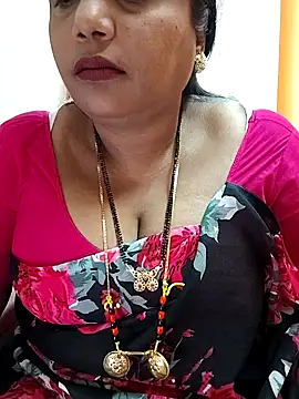 Snapshot of Swapna_143 chatting on 12/11/24, 05:10 Swapna 143 online show from 12/11/24, 05:10