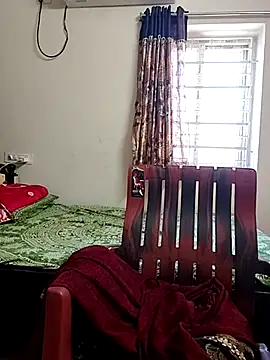 Snapshot of Swapna_143 chatting on 03/06/25, 05:46 Swapna 143 online show from 03/06/25, 05:46