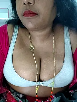 Snapshot of Swapna_143 chatting on 10/07/25, 05:10 Swapna 143 online show from 10/07/25, 05:10