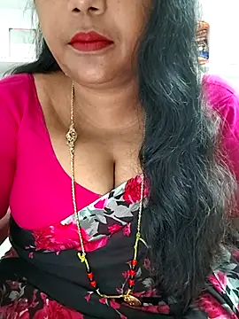 Snapshot of Swapna_143 chatting on 10/20/25, 03:07 Swapna 143 online show from 10/20/25, 03:07