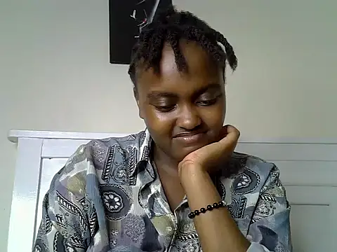 Snapshot of _nightnurse chatting on 12/18/24, 10:46 nightnurse online show from 12/18/24, 10:46