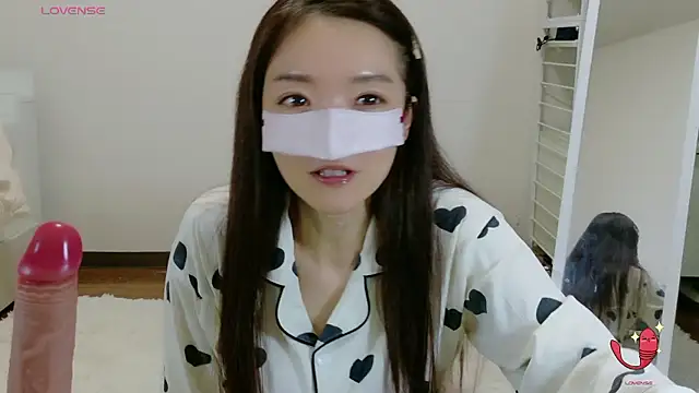 momochan88 online show from 06/05/26, 12:00
