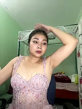 Snapshot of MiMi_0293 chatting on 11/08/25, 03:01 MiMi 0293 online show from 11/08/25, 03:01