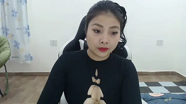 Snapshot of MiMi_0293 chatting on 11/29/25, 12:19 MiMi 0293 online show from 11/29/25, 12:19