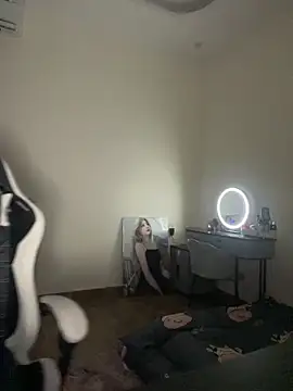 Snapshot of MiMi_0293 chatting on 12/05/25, 03:52 MiMi 0293 online show from 12/05/25, 03:52