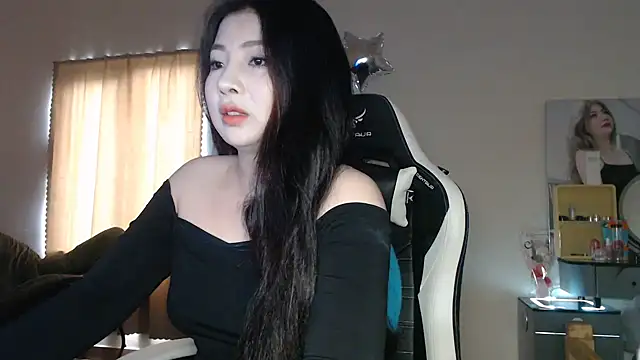 Snapshot of MiMi_0293 chatting on 03/09/26, 02:26 MiMi 0293 online show from 03/09/26, 02:26