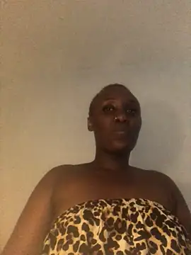 Lola kims online show from 04/24/26, 10:12